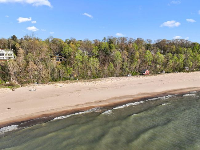 9350 Lakeside Ln, House other with 5 bedrooms, 5 bathrooms and null parking in Lakeside MI | Image 6