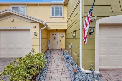 5290 Se Mitchell Ln, Stuart, FL, 34997-1573 | Card Image