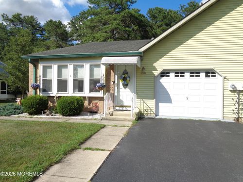 135 A Sunset Rd, Whiting, NJ, 08759-2168 | Card Image