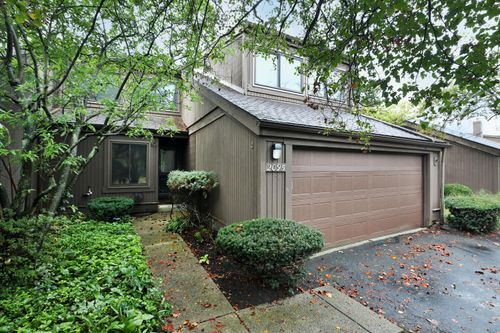 c-2095 Willowick Dr, Columbus, OH, 43229-1527 | Card Image