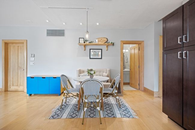 APT-6 - 10 Ingalls Ct, Condo with 2 bedrooms, 1 bathrooms and 2 parking in Melrose MA | Image 10
