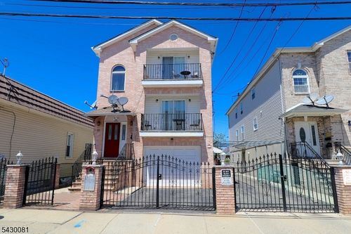 13 Garibaldi Ave, Newark, NJ, 07114-2109 | Card Image