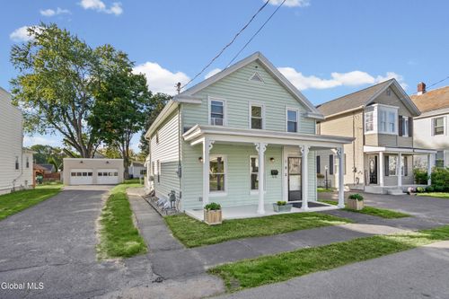 18 7th St, Waterford, NY, 12188-2308 | Card Image
