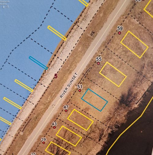 51 River Dr, Fremont, OH, 43420 | Card Image