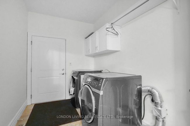 2820 Devon Rd, House other with 4 bedrooms, 3 bathrooms and 4 parking in London ON | Image 20