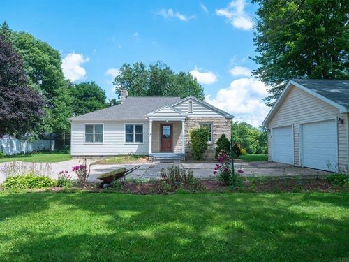 1888 Gilbert St, Charles City, IA, 50616-9128 | Card Image