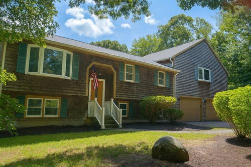 19 Orchard St, Berkley, MA, 02779-1103 | Card Image