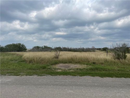 3 Jennifer Loop, Orange Grove, TX, 78372 | Card Image