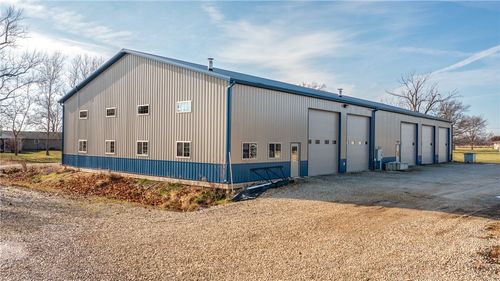 8913 E 1800th Ave, Shumway, IL, 62461-2239 | Card Image