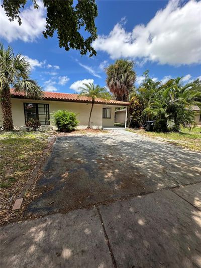 15471 Turnbull Dr, Home with 0 bedrooms, 0 bathrooms and 4 parking in Miami Lakes FL | Image 2