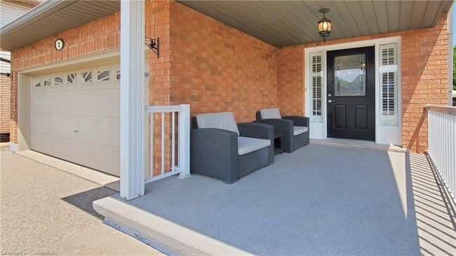 7 Vidal Crt, House other with 4 bedrooms, 4 bathrooms and 4 parking in Grimsby ON | Image 4
