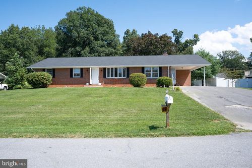 7005 Beachmont Dr, SYKESVILLE, MD, 21784-7625 | Card Image