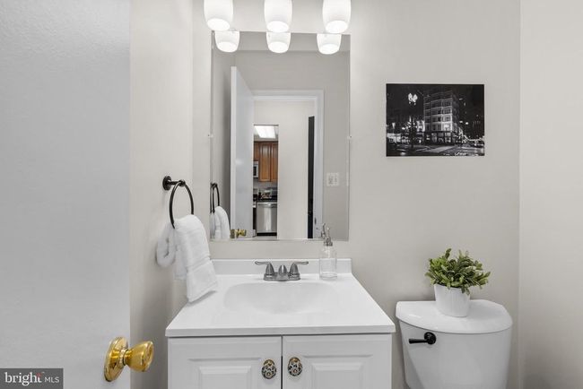 5476 Midship Ct, Townhouse with 4 bedrooms, 3 bathrooms and null parking in BURKE VA | Image 18
