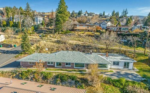 2046 Huron St, Klamath Falls, OR, 97601-2242 | Card Image