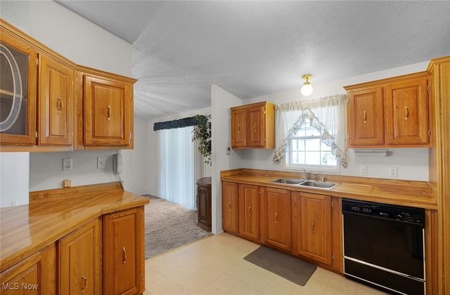 3 Fiddle Sticks, House other with 3 bedrooms, 2 bathrooms and null parking in Olmsted Twp OH | Image 15