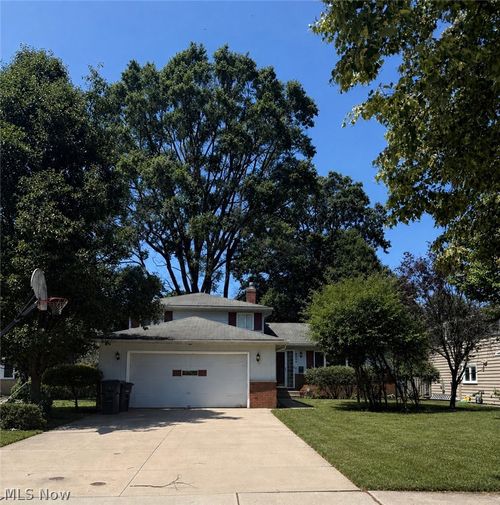 6580 Forest Glen Ave, Solon, OH, 44139-4024 | Card Image