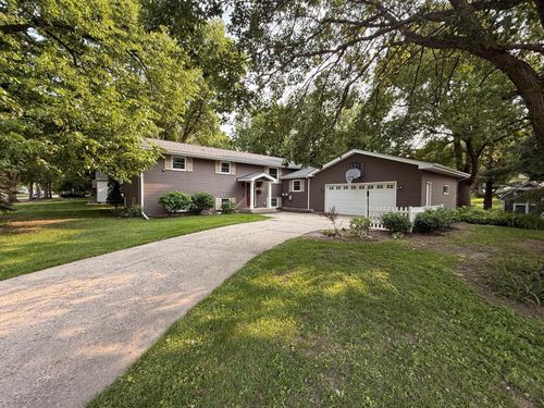 619 N 10th St, Montevideo, MN, 56265-1620 | Card Image