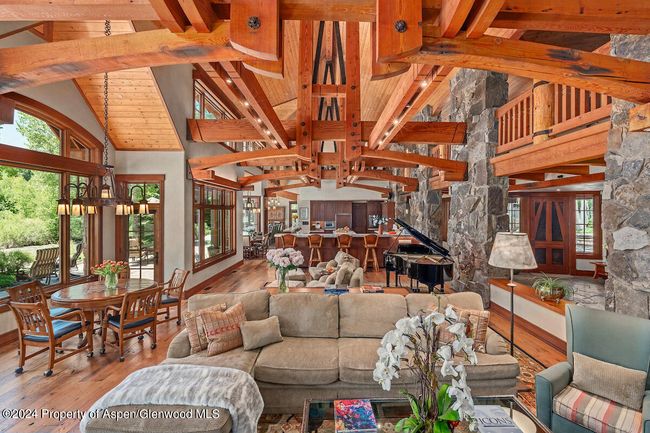 Reclaimed materials from all over the country were fashioned into an architectural marvel of a ceiling. | Image 13