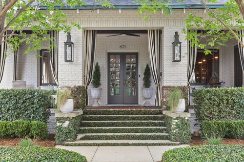 621 Saint Philip St, Thibodaux, LA, 70301-3235 | Card Image