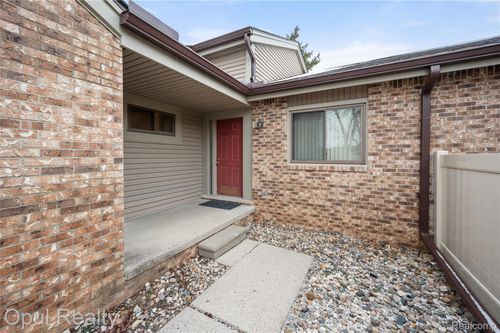 27323 Apple Blossom Ln, Southfield, MI, 48034-1078 | Card Image