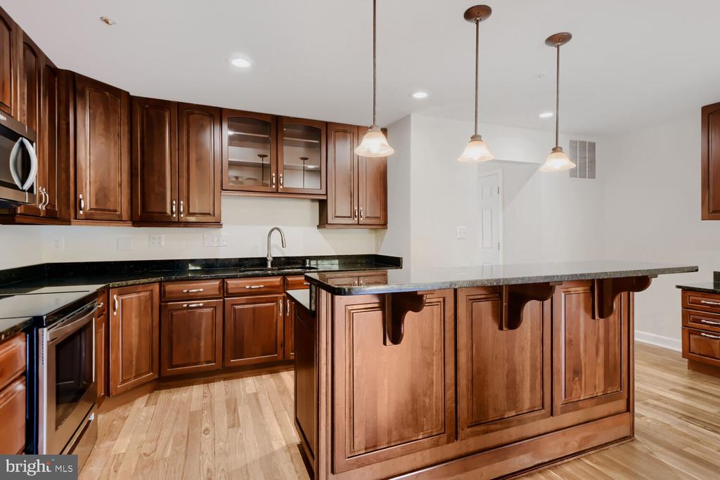 Residential Lease in FOREST HILL 5