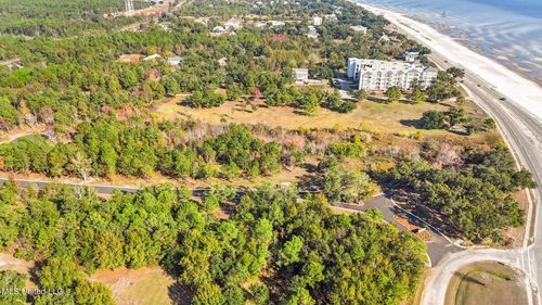 124 W Beach Blvd, Pass Christian, MS, 39571 | Card Image