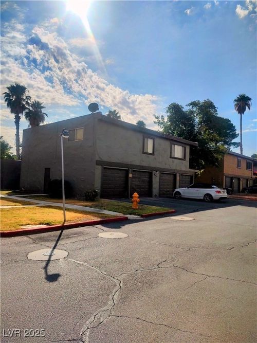 2-4614 Grand Dr, Las Vegas, NV, 89169-7151 | Card Image