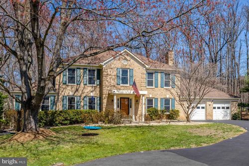 977 Redberry Ct, GREAT FALLS, VA, 22066-1323 | Card Image