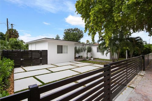 1581 Normandy Dr, Miami Beach, FL, 33141-4701 | Card Image