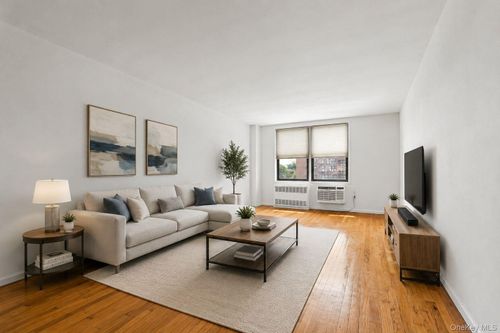 5r-599 E 7th E 7th St, Brooklyn, NY, 11218-5911 | Card Image