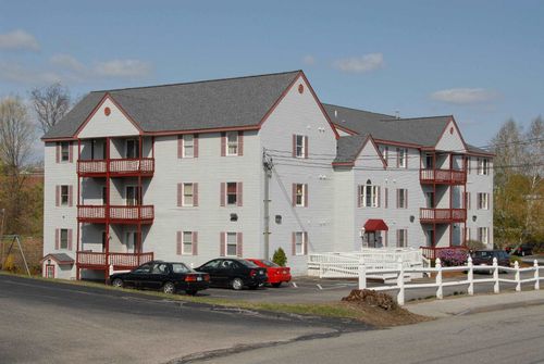 106-7 Railroad Ave, Derry, NH, 03038-2587 | Card Image