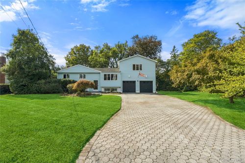 5 Lansing Ln, E Northport, NY, 11731-5325 | Card Image