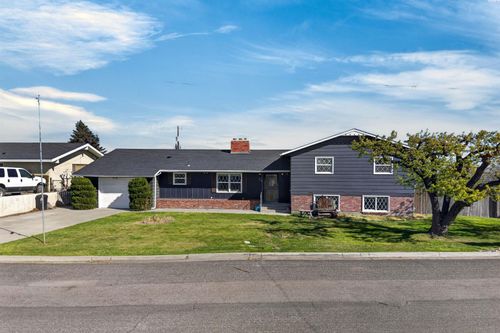 416 W Grandview Ave., Sunnyside, WA, 98944 | Card Image