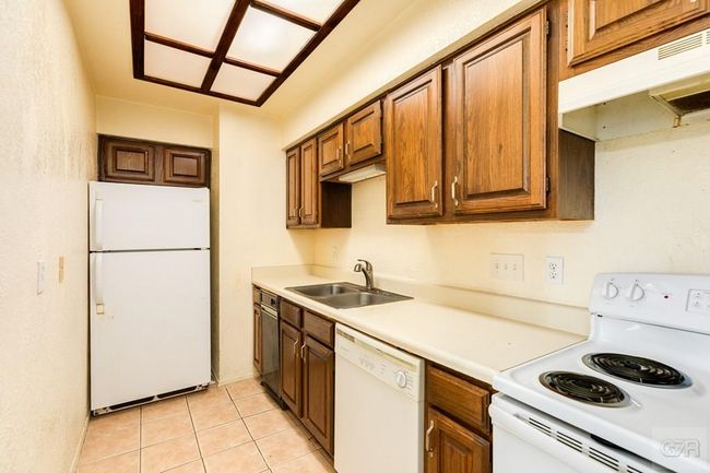 APT-221 - 921 Marine Dr, House other with 2 bedrooms, 2 bathrooms and 1 parking in Galveston TX | Image 6