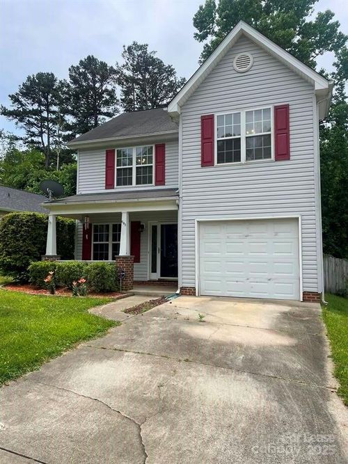 685 Continental Dr, Concord, NC, 28025-1606 | Card Image