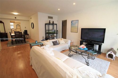 apt-22-9260 Bay Harbor Ter, Bay Harbor Islands, FL, 33154-2789 | Card Image