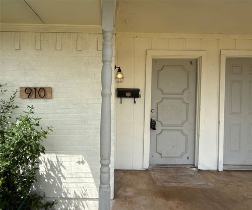 910 N Judge Ely Blvd, Abilene, TX, 79601-4627 | Card Image
