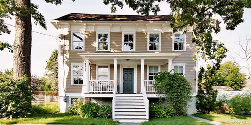 120 Verplanck Ave, Beacon, NY, 12508-2062 | Card Image