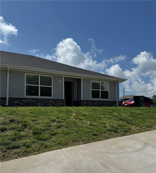 4-637 Hidden Springs Dr, Decatur, AR, 72722-6006 | Card Image