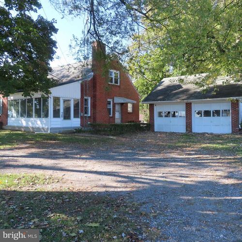 1126 Crottlestown Rd, CHAMBERSBURG, PA, 17202-9401 | Card Image