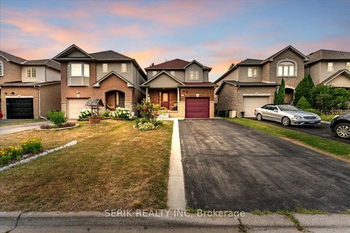 37 Kendrick Crt, Ancaster, ON, L9G5A4 | Card Image