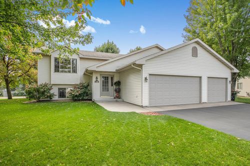 1120 Applewood Ct, Waite Park, MN, 56387-1623 | Card Image