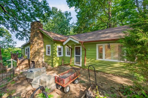 3550 Grandma Barnes Rd, Nashville, IN, 47448-8206 | Card Image
