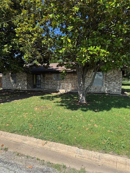711 S Farmington Rd, Howe, TX, 75459-4748 | Card Image
