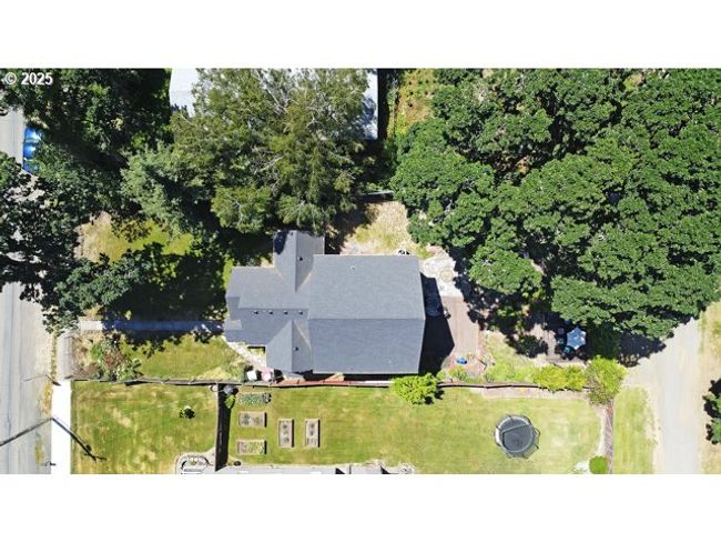 423 E Main St, House other with 5 bedrooms, 3 bathrooms and null parking in Carlton OR | Image 30