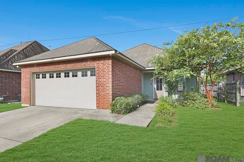 18317 Sunset Park Dr, Prairieville, LA, 70769-3912 | Card Image