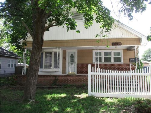 208 E 21st Street, Pittsburg, KS, 66762 | Card Image