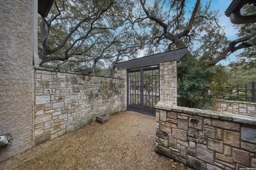 10-8000 Donore Pl, San Antonio, TX, 78229-2676 | Card Image