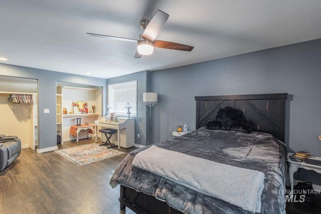 1300 N Big Tree Ln, House other with 4 bedrooms, 3 bathrooms and 4 parking in Kuna ID | Image 20