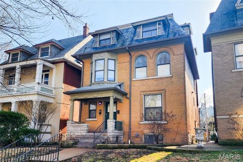 a-4390 Mcpherson Ave, Saint Louis, MO, 63108-2706 | Card Image